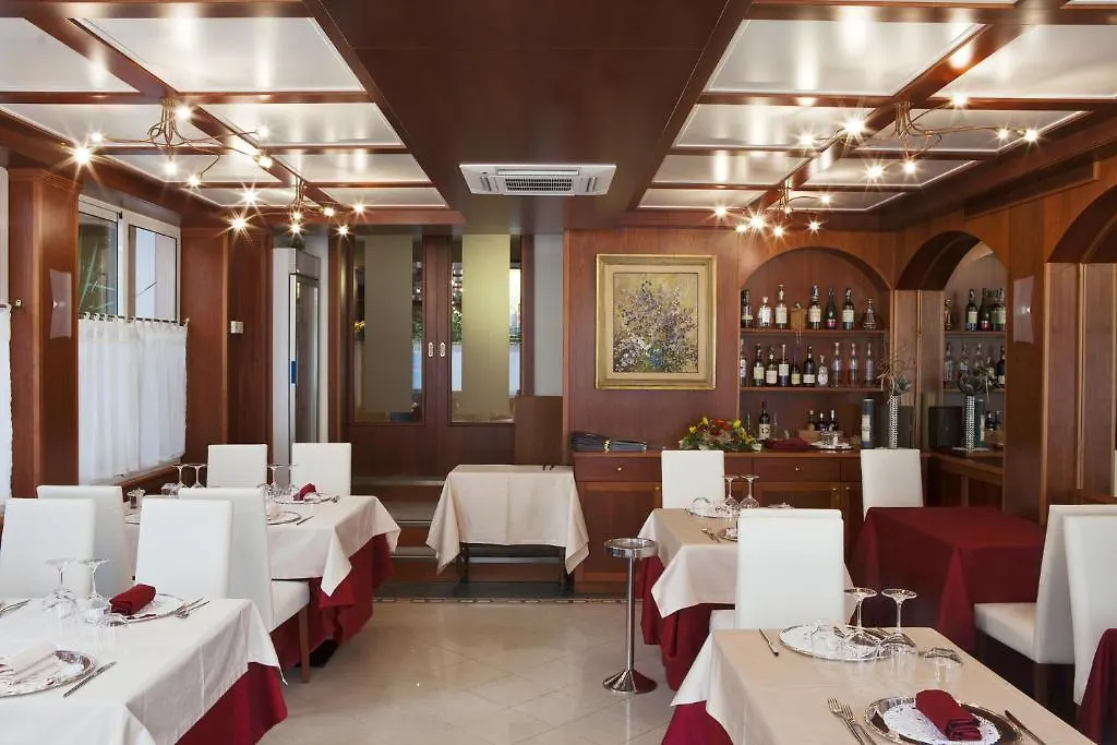 Hotel Baia Blu Alassio 3*,  Italy